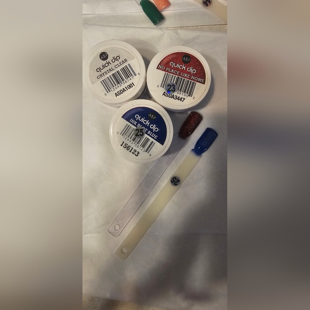 French Nail Tips Set with Assorted Dipping Powders - Picture 9 of 11